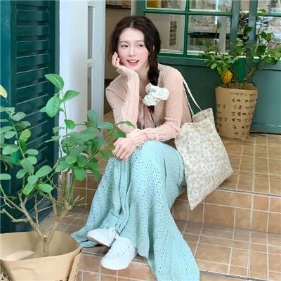 陆少夫人带崽下山了